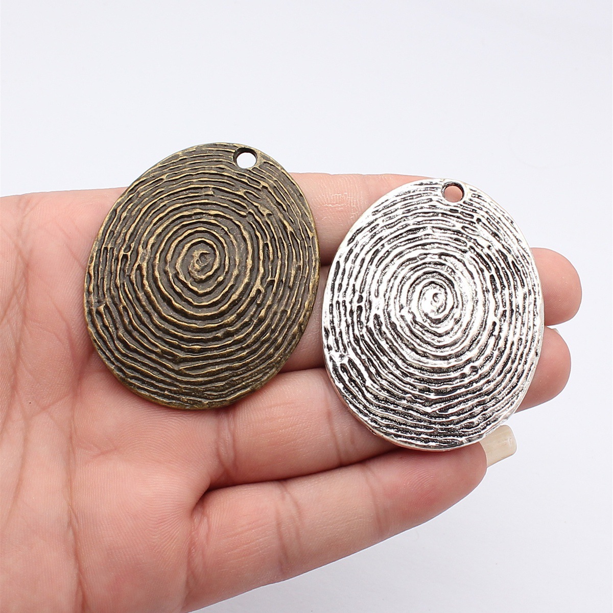 WYSIWYG 1pcs 59x47mm 2 Colors  - đánh giá và giá Vintage Fashion Stores